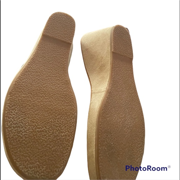 Ladies New XOXO Sandals - Picture 2 of 3